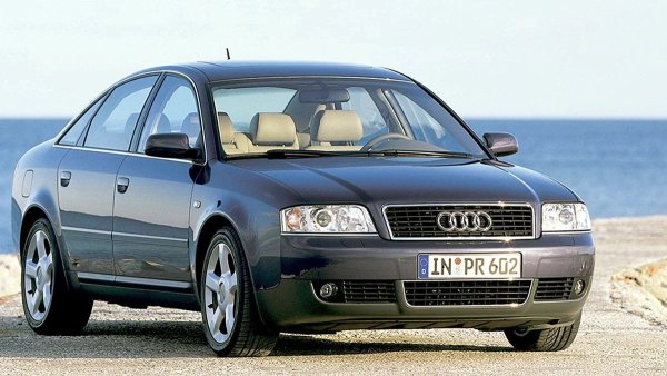 Турбокомпресорите са друго главоболие. Често те не издържат дори 100 000 км. А и не са разположени много добре. Уестгейт актуатора често дава проблеми, което води до "предухване" на турбината, а понякога и до повреда на задвижването.

Не минава и без течове. При двигатели, за които собственикът не се е грижил много, се забелязват течове от семерингите, при гарнитурите на капаците на клапаните и от сензора за ниво на маслото. Охладителната система също има слаби места: освен радиатора и тръбите, водната помпа и термостатът не са надеждни.
