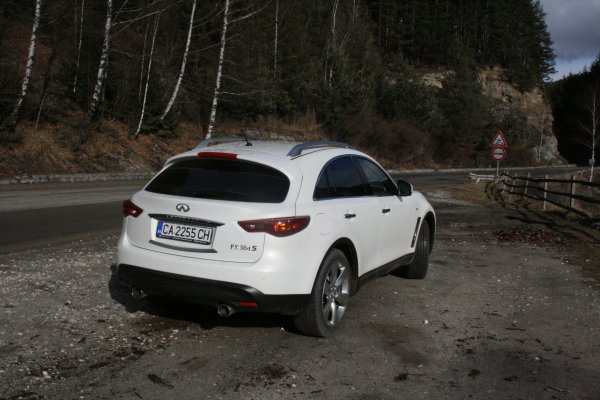 Infiniti FX30dS