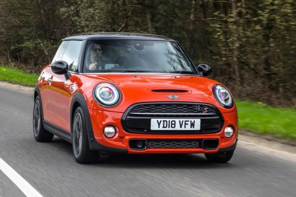 Въпреки че 13% от Mini хечбеците са се повредили, но повечето проблеми са били сравнително незначителни и съответно бързи и евтини за отстраняване. Проблемите с каросерията са най-честата жалба, последвана от тези с вътрешната облицовка и климатичната система. В 83% от случаите ремонтите са по гаранция и са отнели максимум ден.
