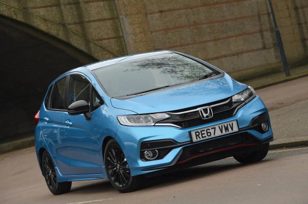 Само при 9% от Honda Jazz (2015-2020) се съобщава за повреди, като те са с климатика и каросерията. Всички ремонти са отнели максимум ден, но само 1/3 от тях са направени безплатно, тоест по гаранция.
