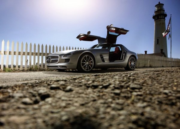 <p><strong>Топ 10 на най-скъпите за поддръжка коли</strong><br /><br />1. Mercedes-Benz SLS AMG Coupe<br /><br />> Разходи за период от 5 години: $245,469<br />> Цена като нов: $210,875<br />> Среден разход на гориво: 14.7 л/100 км.</p>