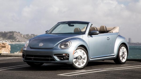 81 години по-късно тази икона най-после излиза в пенсия. Третият опит за възраждане на "бръмбара" не се оказа толкова успешен, колкото разчитаха във Volkswagen, и производството официално приключва. 
