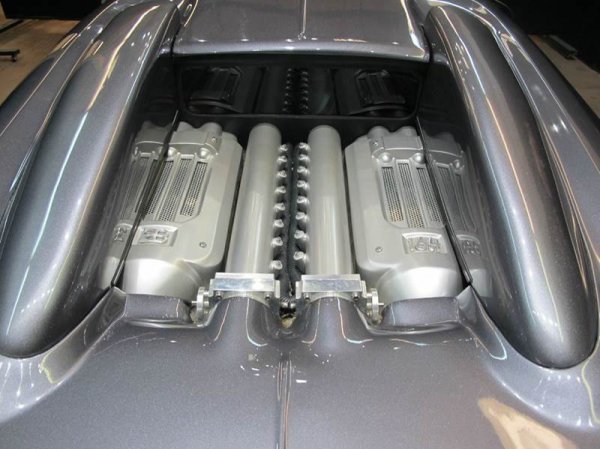 Реплика на Bugatti Veyron, базирана на Mercury Cougar