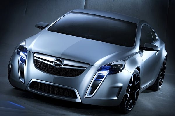 GTC Concept трябва да постави началото на нова ера в дизайна при Opel. 