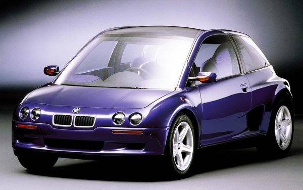 Друг експериментален Z-модел е създаден през 1993 година. Идеята е това да бъде малка кола с функционален интериор, която е е проектирана по изключително оригинален начин. Седалката на водача е разположена в средата, а пътническите места са изметени назад, така че хората, настанени на тях, имат повече място за краката си.

Автомобилът е оборудван с 4-цилиндров двигател от мотоциклет BMW K1100, който развива 82 к.с. За по-добро управление моторът е монтиран зад предната ос, като това е съчетано с ниско тегло – 830 кг. Обмисля се серийно производство, но в крайна сметка е решено, че няма смисъл от автомобил с 3 места. След придобиването на MINI идеята за подобен модел в гамата на BMW се оказва безсмислена.