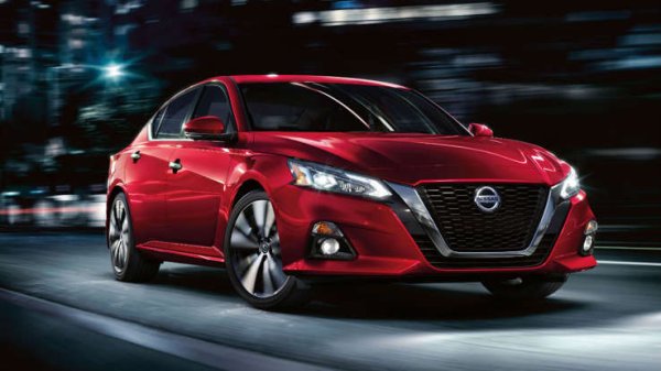 Фатални катастрофи спрямо продажбите (2018-2020): 3,6 на 10 000 продадени коли

Фатални катастрофи (2018-2020): 200

Продажби (2018-2020): 556 317 бройки