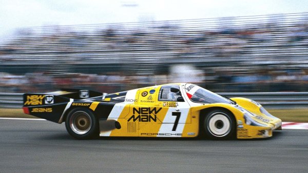 Малко други автомобили са доминирали в шампионатите за издръжливост като Porsche 956 и неговия наследник - 962. Първият успя да спечели всички титли в Световния шампионат за спортни прототипи между 1982 и 1984 г. - както в класирането на конструкторите, така и на пилотите.

Вторият, на свой ред, има 54 победи и е първото Porsche със скоростна кутия PDK с двоен съединител, която после става част от повечето серийни модели на компанията.
