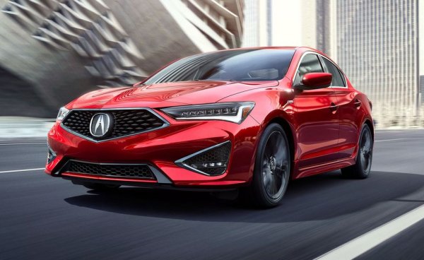 Acura е по-луксозното поделение на Honda, което обаче японците не си правят труда да предлагат в Европа. В Америка този близнак на Civic Si се задвижва от 2.4-литров бензинов мотор с 201 конски сили и развива 60 мили в час от място за 6.3 секунди. Цената е 26 925 долара. 
