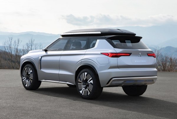 Mitsubishi Engelberg Tourer