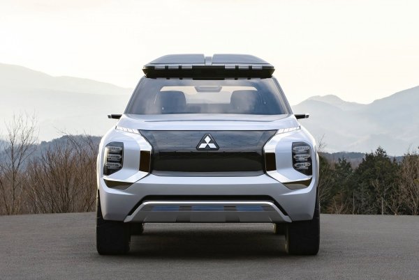 Mitsubishi Engelberg Tourer