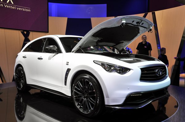 Infiniti FX Sebastian Vettel
