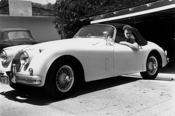 Ийстууд явно е почитател на класическите британски марки. След Austin Healey той се сдобива и с роудстъра Jaguar XK150 - доста рядък модел, произведен в едва 9385 бройки. Клинт толкова обикна колата, че я задържа за цял живот и дори я снима в режисьорския си дебют Play Misty For Me.
