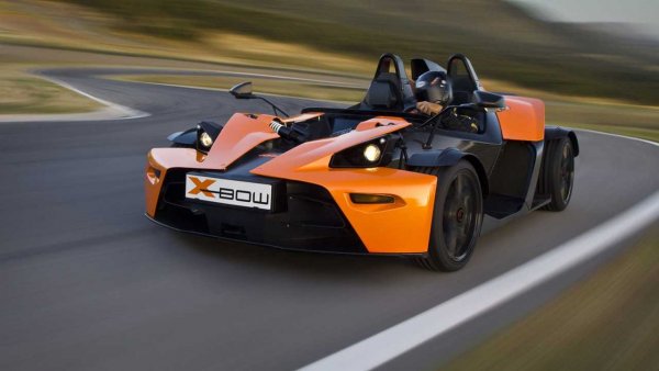 KTM X-Bow е дело на австрийската мотоциклетна компания, като дебютира през 2008 година, представяйки виждането на марката за това да усетиш спортен мотоциклет в опаковката на 4-колесна машина с волан.

Двуместният модел използва средноразположен двулитров двигател от Audi, който в първоначалната си версия предлага 240 конски сили, а по-късно се предлага и във версия с 320 "кончета".