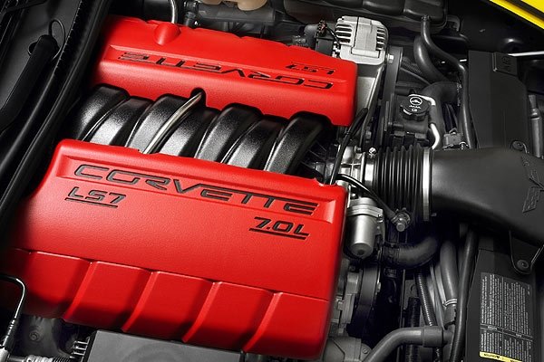Сърцето на Chevrolet Corvette Z06 е V8 с обем 7,01 литра, 512 конски сили и червени цилиндрови глави 