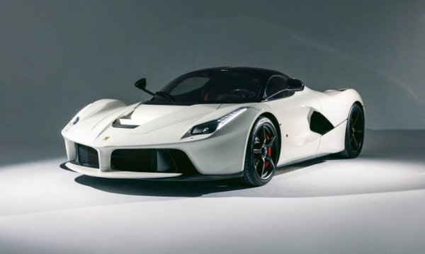 Очаквана цена: 3,700,000 - 4,800,000 евро
Това LaFerrari е на практика ново - изминало е само 14 километра. LaFerrari не се нуждае от кой знае какво представяне: конструираното от легендата от F1 Рори Бърн шаси е с 27% по-устойчиво, и в същото време с 20% по-леко от това на Ferrari Enzo. Освен това, за разлика от всичките си предшественици, е хибрид - 6.3-литров V12 в комбинация с електромотор и система за рекуперация KERS, която също идва директно от Формула 1. Резултатът от това е максимална мощност от 963 конски сили, 2.6 секунди от 0 до 100 км/ч, и 6.9 секунди от 0 до 200 км/ч. 

