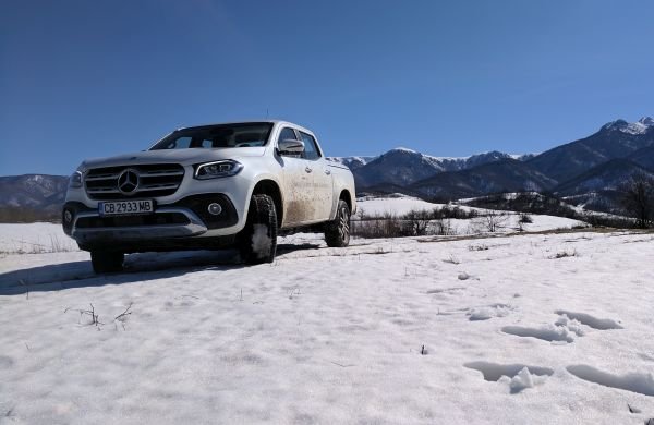 Най-луксозният пикап е стъпил на платформата на Navara и се произвежда в завода на Nissan в Барселона, но предлага доста повече екстри и по-интересни двигатели. Не и в базовата версия обаче, която е с 2.3-литровия японски дизел със 163 коня, с двойна кабина и 22 см просвет. За тези пари ще ви дадат круиз контрол, централно заключване, аудиосистема с USB, електрически стъкла и огледала, и климатик. 
