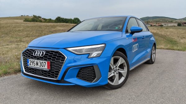 Доста умерен спад за премиум бранда на VW - едва 19% спрямо същия период на 2019. Това обаче донякъде се дължи и на проблемите с доставките миналата пролет покрай новия тестов цикъл WLTP. 
