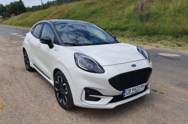 57% спад на годишна база при Ford, като 228 от продажбите са в категория N1. През юли сделките са 74, през август - 67. 
