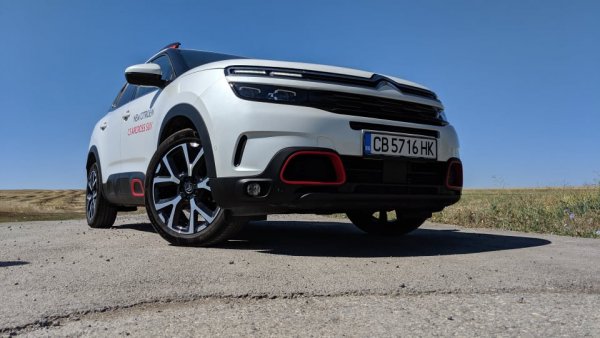 След много силния юли (242 регистрации), Citroen отчита доста по-скромен август (66). Спадът спрямо миналата година е почти 50%. От тазгодишните регистрации цели 163 са били впоследствие отписани с цел реекспорт. 
