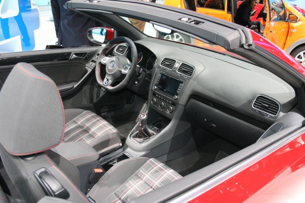 Женева 2012 / Volkswagen Golf GTI Cabriolet 