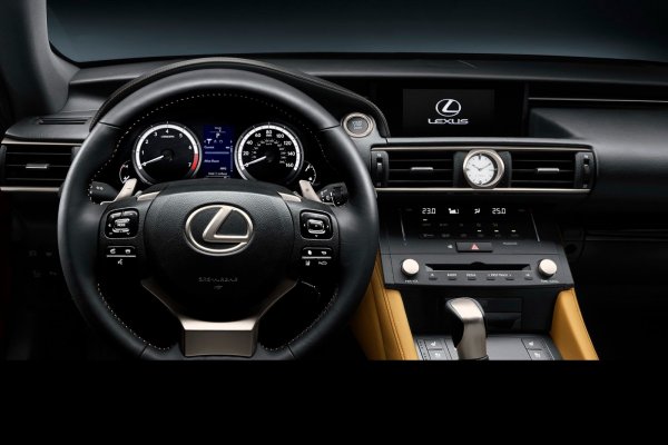 Lexus RC