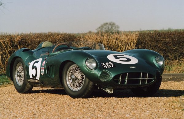 Години на производство: 1956−1959

Произведени бройки: 5

Aston Martin DBR1 е един от най-значимите автомобили в историята на моторните спортове. Този рядък пример от британската автомобилна индустрия спечели 24-те часа на Льо Ман през 1959, увековечавайки се като единствения модел на Aston Martin, спечелил легендарното състезание. DBR1 е задвижван от 2.5-литров редови шестцилиндров двигател и е създаден специално за състезания.

Всеки от петте съществуващи екземпляра е ценен не само заради историята си, но и заради естетиката си, която въплъщава чистотата на състезателния дизайн. На търг, организиран от Sotheby's, един от DBR1 беше продаден за рекордните 22,5 милиона долара, потвърждавайки статута му на истинско съкровище на автомобилния свят.
