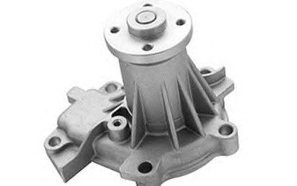 Водната помпа е друга потенциална "бомба". Това важи особено за по-старите двигатели. Възелът принципно се смята за консуматив и не се отличава с издръжливост. И ако не разберете веднага за проблема , а продължите да карате в жегата и в задръстване, резултатът ще е основен ремонт на двигателя.