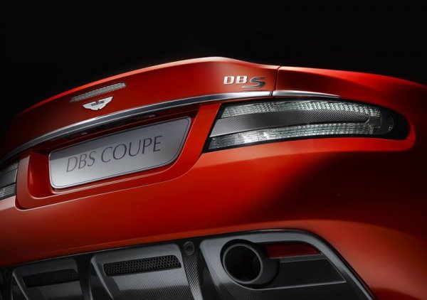 Aston Martin DBS Carbon Edition