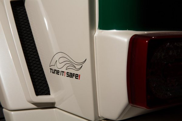 Brabus B63S - 700 Widestar за полицията в Дубай