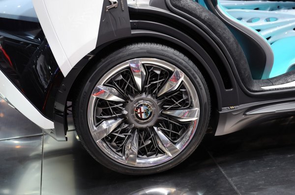 Alfa Romeo Pandion от Bertone / Женева 2010