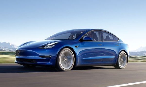 Tesla Model 3 - 5, Mercedes EQC - 4, Volkswagen ID.3 - 4, Audi e-tron - 3, Peugeot e-Rifter - 3, Mazda MX30 - 2, Nissan Leaf - 2, Peugeot e-Boxer - 2, Renault Megane E-Tech - 2, Toyota BZ4X - 2, Mercedes EQV - 1, Renault Kangoo Express Z.E - 1, Citroen e-Berlingo - 1, Citroen C-Zero - 1, Ford Mustang Mach-E - 1
