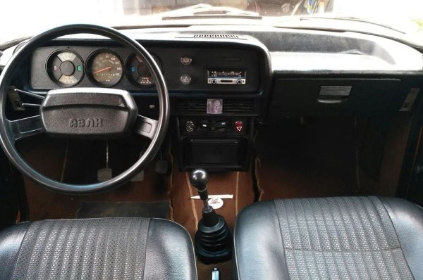 Чак към края на 1975 най-после на пазара се появява "истинският" 2140. Той е вече с по-безопасни дръжки на вратите, с модерен за времето си интериор и доста осъвременено табло. Това е и първата съветска кола с подглавници - макар и не за всички версии. 
