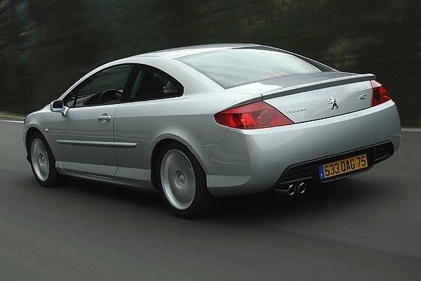 Класическа задна част с неподвластен на времето дизайн. 