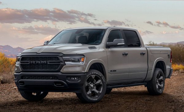 Един от малкото автомобили, отбелязали растеж през месеците на карантината. След това обаче продажбите спаднаха и сега Ram отчита 13% спад на годишна база, връщайки на Chevrolet Silverado второто място, което бе успял да му отмъкне през 2019. 
