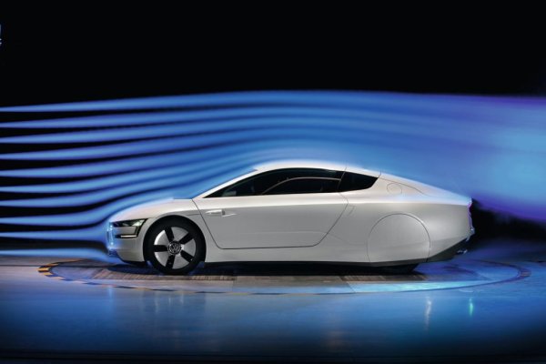 Eдва ли ще откриете друг автомобил, чиито създатели до такава степен са били обсебени от нуждата да пестят гориво. XL1, поръчан лично от Фердинанд Пиех и представен през 2013 година, бе същото в света на икономията, което Bugatti Veyron бе в света на хиперколите. Това се отнася и до цената - над 120 000 евро за автомобил с едва 800-кубиков дизелов двигател с два цилиндъра. С коефициент 0.19, това си остава най-аеродинамичната серийна кола и до днес. Макар че "серията" бе всъщност съвсем лимитирана. 
