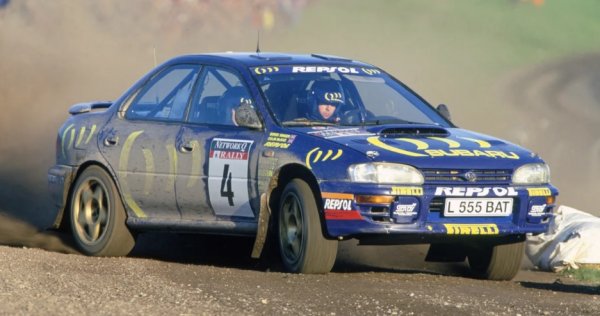 Възможно ли е това да е най-известната рали кола на всички времена? Да! Благодарение на своята отличителна синя боя, блестящи златни джанти и запазена марка за ауспух от четирицилиндровия  двигател с турбокомпресор. Subaru Impreza беше един от лидерите на автомобилните спортове на 90-те на миналия и 20-те години на този век. И още по-добре, правилата за хомологация означават, че можете да закупите бърза и забавна пътна версия. 

Разбира се, най-известният пилот на японската кола наистина бетонира легендата: Колин Макрей. Легендарният шотландец стана първият британски световен шампион през 1995 година с оригиналната машина от група А 555. Преди да дебютира с емблематичната Impreza WRC. Общо Макрей спечели 15 ралита с различни версии на колата между 1994 и 1998-а, а после изневери с Ford през 1999 година. 

Неговият заместник Ричард Бърнс се оказа също толкова бърз, печелейки осем кръга и титлата от 2001 година. По това време Subaru премина към по-голямото второ поколение Impreza, с което норвежката звезда Петер Солберг спечели титлата през 2003 година. 

За съжаление, конкурентоспособността на автомобила намаля през следващите години и Subaru се оттегли от WRC в края на 2008-а. И все пак нищо от това не може да опетни статута на Impreza като едно от величията на рали колите.