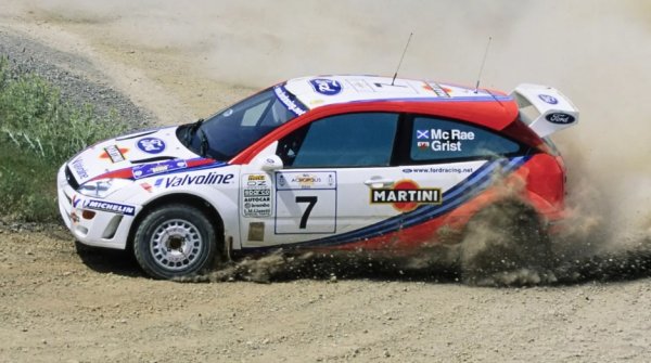 По времето, когато Ford Focus WRC за първи път излезе на сцената през 1999 година,  WRC версията се превърна в хит. Не по-малко от седем производителя се бяха записали за състезание, включително Subaru Mitsubishi, Toyota, Peugeot, SEAT и Skoda. По-важното е, че новото попълнение Колин Макрей беше една от най-известните личности в моторните спортове благодарение на зрелищното си шофиране за Playstation, която направи бум с продажбите. 

Разработен от екипа M-Sport на Уилсън (който продължава да управлява WRC автомобилите на Ford), Focus изглеждаше бърз, макар и малко крехък. Но взе две победи. През 2000 година пристигна двукратният шампион Карлос Сайнц. Шотландската звезда загуби шанса за втора световна титла, когато отпадна зрелищно от  Wales Rally GB през 2001-а.

През 2005 година колата беше модернизирана до спецификацията на MK2 Focus и с Маркос Грьонхолм като водещ пилот Ford спечели титли при производители през 2006 и 2007 година. Focus най-накрая беше заменен от по-малката Fiesta WRC през 2011 -а, дотогава натрупа впечатляващите 44 победи.