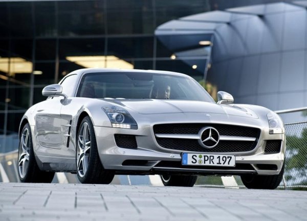 Mercedes-Benz SLS AMG
