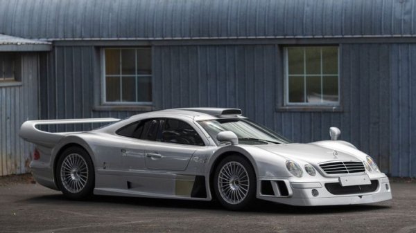 Mercedes CLK GTR е ултрарядка суперкола, произведена през 1999 година. Направените са само 30 бройки, за да може моделът да получи хомологация от FIA (Международната автомобилна федерация) за участие в състезание от клас GT1. Каросерията на автомобила е от карбон, а някои елементи от екстериора за заети от стандартното купе CLK.
