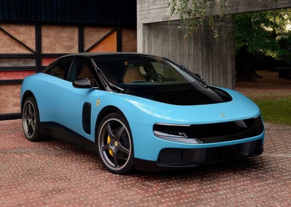 Лидер в класацията е първото електрическо Ferrari &ndash; Luce, представено съвсем наскоро. При цена от 550 000 евро и реалистичен пробег от 580 километър, всеки километър пробег струва 948 евро.