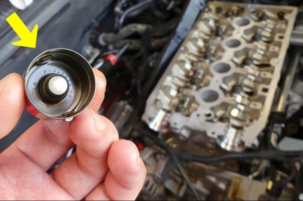 Клапаните се регулират от чашковидни повдигачи. Не е нужно реглажът да се прави прекалено често - веднъж на 100 000 км. Подмяната на чашките (някои ги наричат и пулове) не е кой знае колко сложна, но всеки от тях струва към 40 лева, а и работата е изисква прецизност. 
