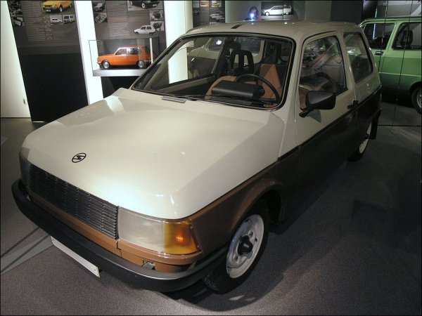 Още една "модерна" версия от края на 80-те, с нов дизайн, но иначе със старите технологии.