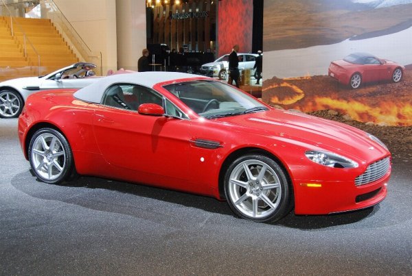 Aston Martin V8 Vantage, снимка : UnitedPictures