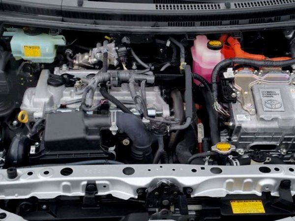 Това е една малко по-специална версия на алуминиевите двигатели от серията NZ на Toyota, предвидена изцяло за употреба в хибридни модели - и най-вече в Prius. Двигателят има доста висока физическа степен на сгъстяване от 13.0:1, но затварянето на впускателния клапан е забавено, което довежда действителната компресия до 9.5:1 и го кара да работи в нещо като симулиран цикъл на Аткинсън. Това намалява мощността и въртящия момент, но повишава ефективността. 
