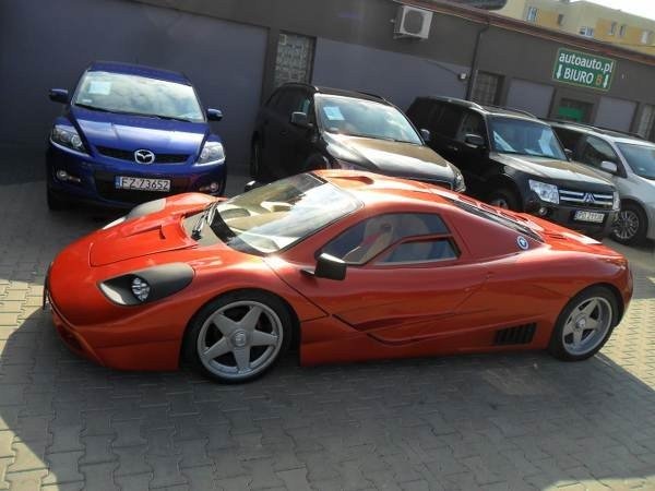 Реплика на McLaren F1