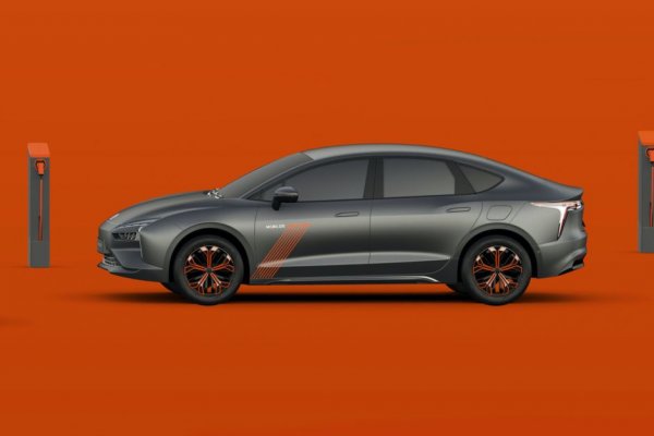 От 2022 година новото подразделение за каршеринг Renault Mobilize ще предлага за наемане електрическия седан Ezoom Yi. Моделът вече се счита за "новия Talisman" и ще се прави от Jiangling QSE, в който Renault е водещ собственик.