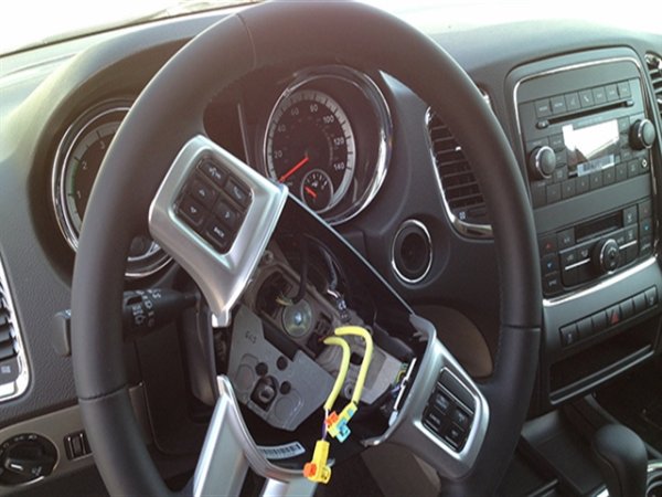 Оказва се, че и въздушните възглавници могат да се продадат за добра сума пари.. Конкретно в САЩ цената на дребно на еърбег е около 1000 долара, но на черно може да се намери за 10 пъти по-малка сума. Те са трудни за кражба, но пък носят добра печалба. 

За по-добра защита на въздушната възглавница се препоръчва заключване на волана. Също така трябва да се прави и рутинна проверка на светлинните индикатори, показващи проблем с еърбега.