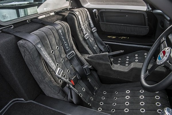 Юбилейна реплика на Ford GT40 MKII