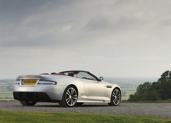 Aston Martin DBS Volante