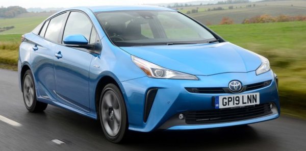 Пет класирания в топ 10 на категорията и всичко останало в горната половина на таблицата осигурява много достойно крайно класиране за Prius на Toyota. Всичко без практичност, т.е. защото пространството на багажника се разминава с аеродинамичния заден капак и в резултат на това се класира на 71-во място. Но плавните, тихи задвижвания се нареждат на седмо място, докато качеството на возене и управлението на пътя са на осмо и седмо място.

Броят на функциите за безопасност е 13-ти, но третото място за икономичност е компенсирана от 49-то за разходите за обслужване. Надеждността е на четвърто място, докато добрите резултати за информационно-развлекателната система са разочаровани от 63-та позиция за работата на аудио системата.